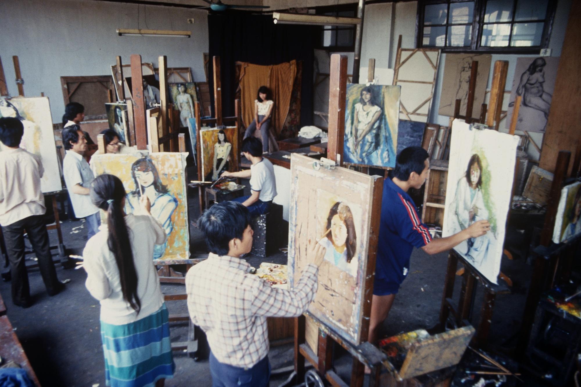 Oil Painting Department, Zhejiang Academy of Fine Arts (now China Academy of Art), mid-1980s. Photo: Zheng Shengtian.
